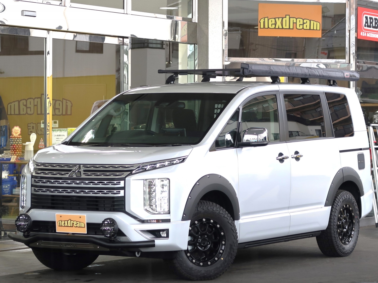 デリカ D:5 ルーフラック・オーニング アウトドアカスタム