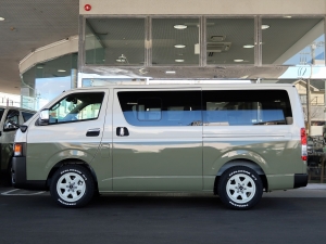 ハイエース200系パーツ新車コンプリート