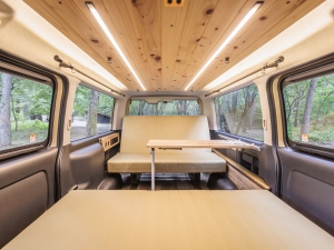 ハイエースバン新車コンプリートハイエース  vanlife　MONOBOX