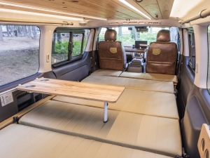 ハイエースバン新車コンプリートハイエース  vanlife　MONOBOX