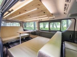 ハイエースバン新車コンプリートハイエース  vanlife　MONOBOX