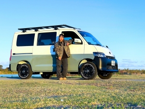 タウンエースタウンエース　車中泊できるライトキャンピングカー MONOBOX