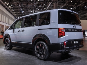 デリカＤ５新車コンプリート新型デリカD5　モデルチェンジ　改良後