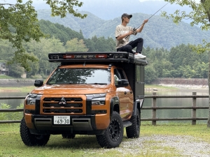 トライトン三菱ピックアップトラック　トライトン