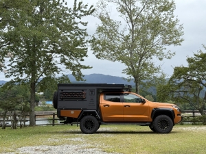 トライトン三菱ピックアップトラック　トライトン