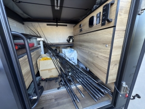 トライトン三菱ピックアップトラック　トライトン