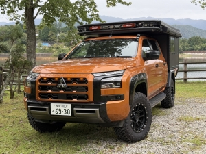 トライトン三菱ピックアップトラック　トライトン