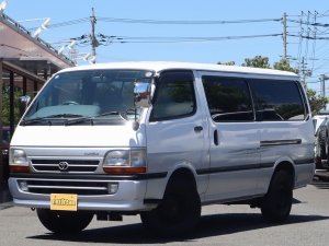 ハイエースＶアウトドア　キャンプ　車中泊　バンライフ　１BOX　ベッド　キャンピングカー
