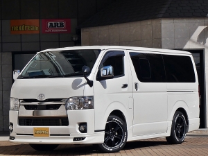 ハイエースＶディーゼル4WD　モデリスタフルエアロ