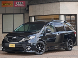 シエナ 新車並行　2015年モデル　ローダウン