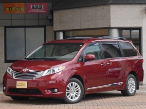 シエナ新車並行　2017年モデル　8速AT