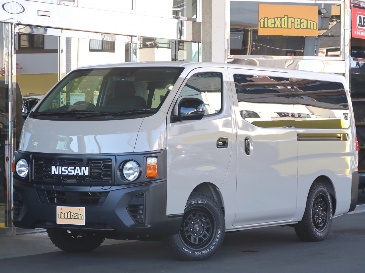 キャラバンキャラバンマイルーム　車中泊のできる街乗り仕様車