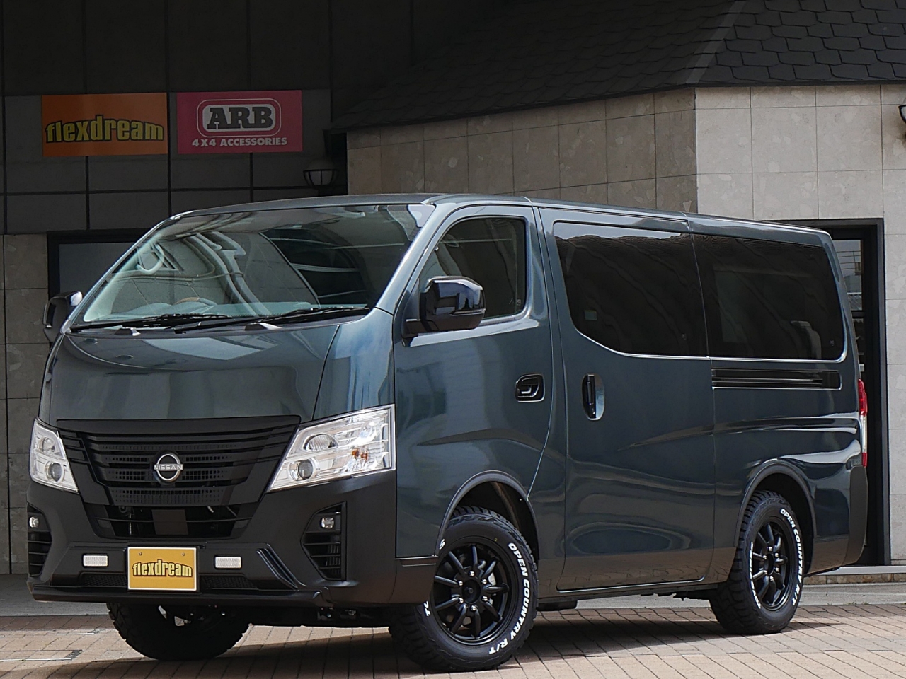 キャラバンキャラバンマイルーム　車中泊　街乗り仕様